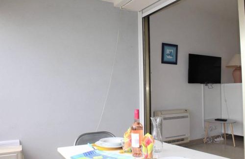 Villeneuve Loubet Beach Apartment | Studio cosy climatisé avec vue mer - 4 couchages, Villeneuve-Loubet Plage - FR-1-252A-17