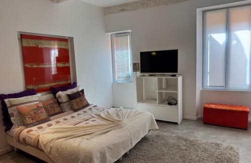Old Town Apartment | Studio Cosy Saint Tropez Centre