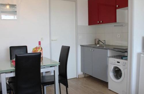 Villeneuve Loubet Beach Apartment | Studio Moderne avec Terrasse, Plage à 150m, Clim, Jardin et Tennis - FR-1-252A-5