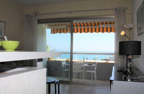 Villeneuve Loubet Beach Apartment | Studio rénové en bord de mer à Villeneuve-Loubet - FR-1-252A-4