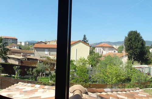Cannes La Bocca Apartment | Studio with pool-spa and parking, in a quiet location, walking distance to beach and shops