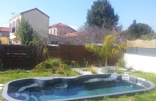 Cannes La Bocca Apartment | Studio with pool-spa and parking, in a quiet location, walking distance to beach and shops