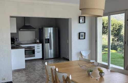 Cavalaire-sur-Mer Villa | Tropics Villa - Sea view - Heated pool 28 ° C
