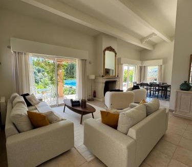 Villeneuve-Loubet Villa | Villa Domaine 4 seasons Valbonne
