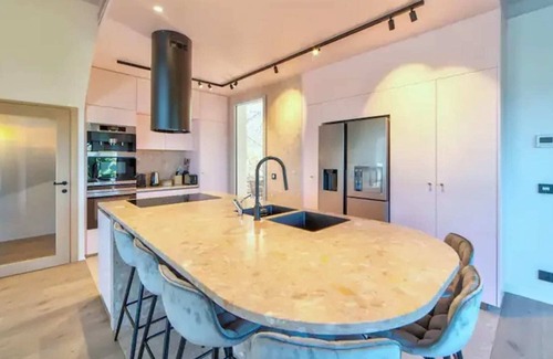 Vallauris Apartment | Villa les Horizons - Studio Apartment, Sleeps 15