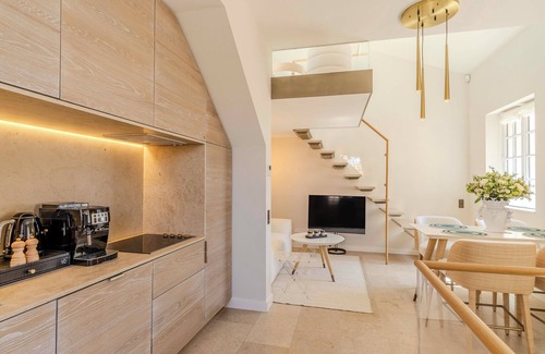 Old Town Villa | Villa Portalet by Le Yaca | 5-star Hotel Services at Le Yaca
