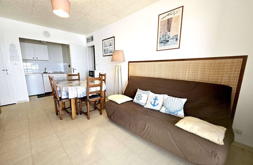 Saint-Gilles-Croix-de-Vie Apartment | 1-BR Apartment with Garage, 50m from the Beach, Saint-Gilles-Croix-de-Vie