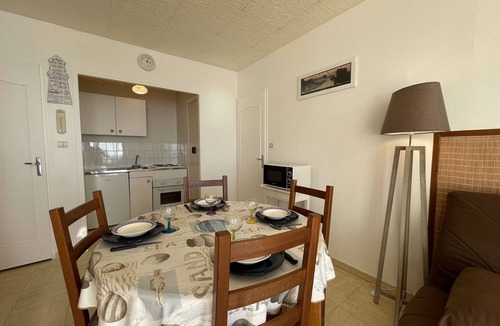 Saint-Gilles-Croix-de-Vie Apartment | 1-BR Apartment with Garage, 50m from the Beach, Saint-Gilles-Croix-de-Vie