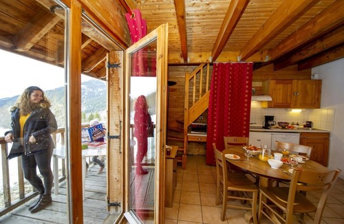 Saint-Francois-Longchamp Apartment | 100m from shops, swimming pool, sauna, balcony, tv, ski locker, 35-40m², Saint-François Longchamp