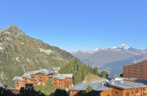 Arc-2000 Apartment | 100m from resort center, 8th floor, balcony, tv, 40m², Les Arcs