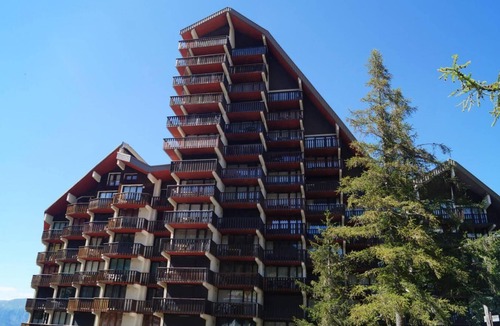 Pra Loup Apartment | 100m from resort center, 8th floor, balcony, parking, tv, ski locker, 30m², Pra Loup
