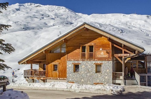 Les Bruyeres Apartment | 100m from shops, 4th floor, terrace, balcony, fireplace or stove, tv, ski locker, 149m²