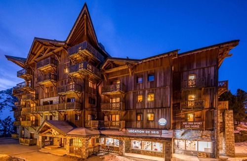 Arc-2000 Apartment | 100m from shops, fitness, swimming pool, sauna, balcony, tv, ski locker, 250m², Les Arcs