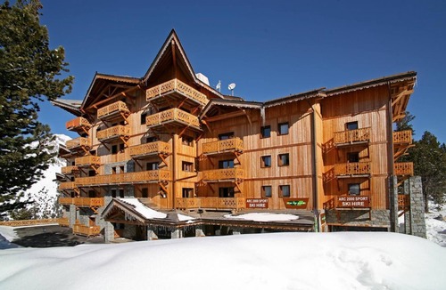 Arc-2000 Apartment | 100m from shops, fitness, swimming pool, sauna, balcony, tv, ski locker, 250m², Les Arcs