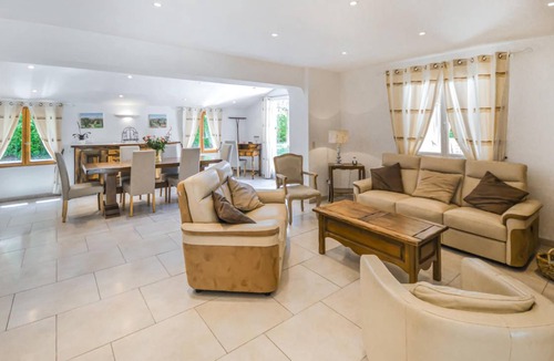 Saint-Cezaire-sur-Siagne House | 160 m² House ∙ 4 bedrooms ∙ 8 guests