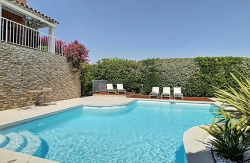 Villeneuve-Loubet Resort | 160 m² Luxury rental ∙ 4 bedrooms ∙ 8 guests