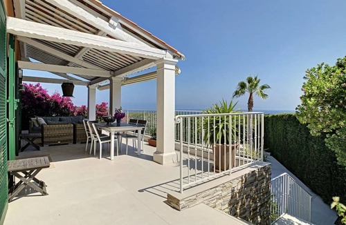 Villeneuve-Loubet Resort | 160 m² Luxury rental ∙ 4 bedrooms ∙ 8 guests