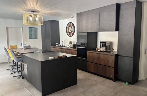 Chateauroux House | 160 m² villa with 5 bedrooms, a 10×4 m pool, and a large terrace