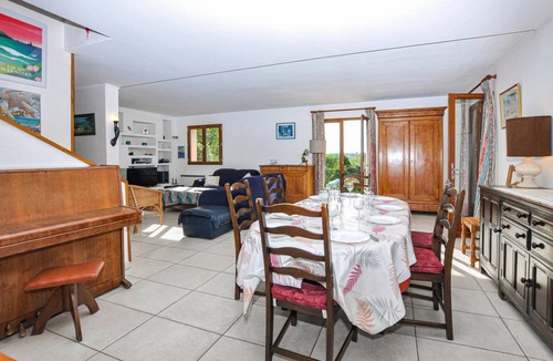 Saint-Jeannet House | 180 m² House ∙ 5 bedrooms ∙ 12 guests
