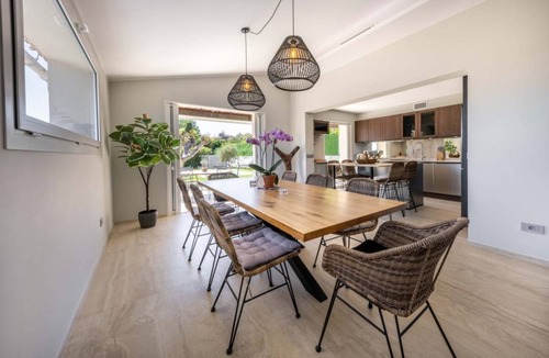 Villeneuve-Loubet Villa | 180 m² Villa ∙ 4 bedrooms ∙ 8 guests