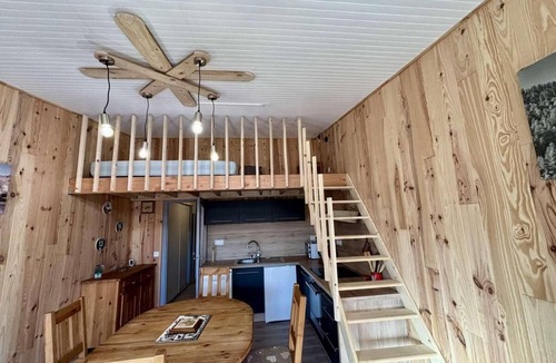 Jeux Apartment | 190m from resort center, 2nd floor, balcony, tv, ski locker, 30m², Alpe d'Huez