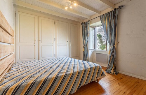 Guiche Bed & Breakfast | 19th century country house with swimming pool, pétanque, games room and spa