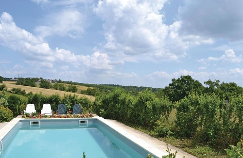 La Chapelle-Saint-Jean House | 2 bedroom awesome home in La-Chapelle-Saint-Jean