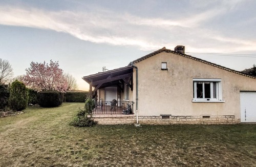 Saint-Vincent-de-Cosse House | 2 bedroom nice home in Saint-Vincent-de-Cosse
