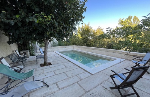 Gensac Apartment | 2 bedroom 2 bathroom apartment in an ancient convent built about 1400.