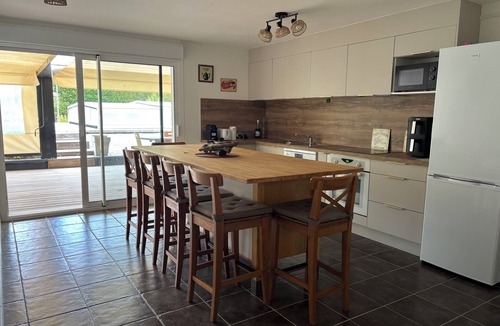 Leognan Apartment | 2-bedroom apartment with swimming pool in the heart of the Pessac-Léognan vineyards