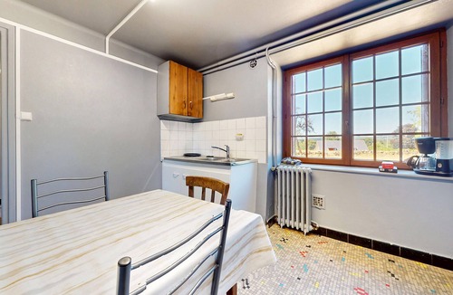 Saint-Julien-pres-Bort House | 2 bedroom awesome home in Sarroux - Saint Julien