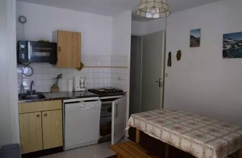 Le Pleynet Apartment | 2-ROOM CABIN SLEEPS 6