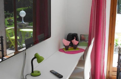 Roquefort-les-Pins Bed & Breakfast | 20 m² Bed and breakfast ∙ 2 guests