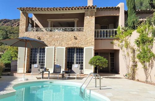 Saint-Raphael Villa | 200 m² Villa ∙ 3 bedrooms ∙ 6 guests