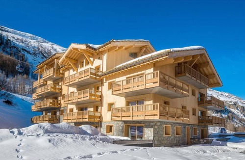 Les Boisses Apartment | 200m from resort center, 6th floor, swimming pool, sauna, hammam, balcony, tv, ski locker, 127m²