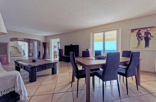 Magagnosc Villa | 236 m² Villa ∙ 5 bedrooms ∙ 10 guests