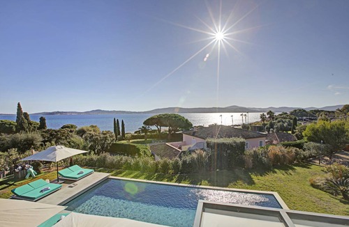 Guerrevieille Resort | 2500 m² Luxury rental ∙ 5 bedrooms ∙ 10 guests