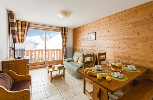 Plan Peisey Apartment | 250m from resort center, swimming pool, terrace, balcony, tv, ski locker, 32-34m², Peisey-Vallandry