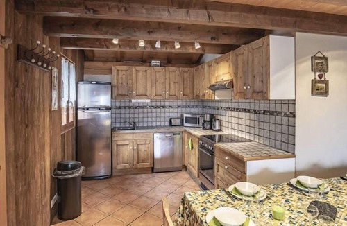 Saint-Marcel Apartment | 2nd floor, sauna, balcony, fireplace or stove, parking, tv, ski locker, 115m²