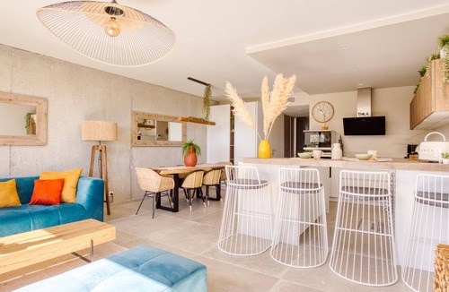 Plage de la Garonnette House | 3 bedrooms | 180° sea view | 2 min town center | swimming pool