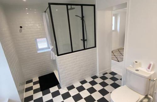 Senlisse House | 3 Gîtes de Charme avec Parc Arboré, Proche Paris - FR-1-527-96