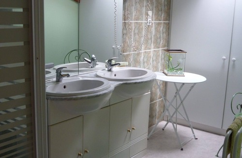 Oriolles House | 3 Gîtes and Mobilhome for 28 people