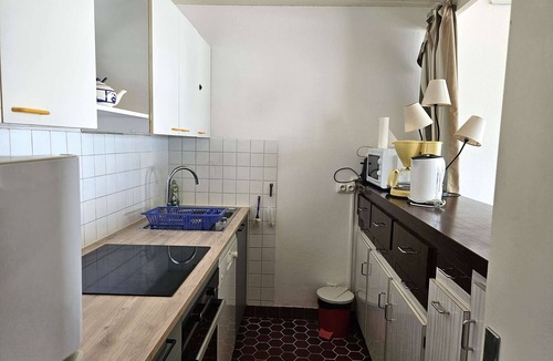 Saint-Gilles-Croix-de-Vie Apartment | 3-room apartment with balcony and beach access - sleeps 7