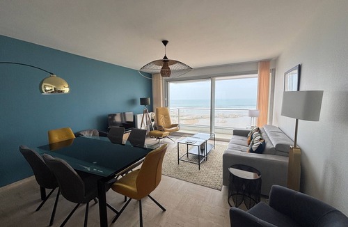 Les Sables d'Olonne Apartment | 3-room apartment on 6th floor with balcony and sea view
