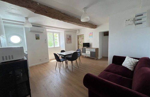 Le Plan-de-Grasse Apartment | 3-room apartment on 1st floor of a "bastide grassoise" in a private estate with swimming pool