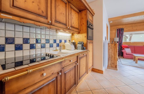 Montroc Apartment | 3BR Balcony & Parking near Argentière, Le Tour (Argentière), France