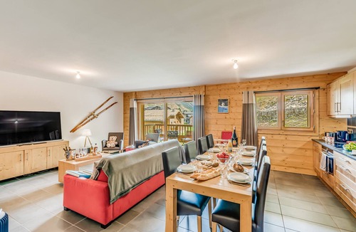 Les Boisses Apartment | 4* Apartment in Tignes - Ski-in/Ski-out, Hotel Services Included