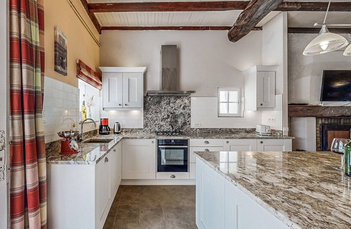 Escos House | 4 bedroom cozy home in Escos