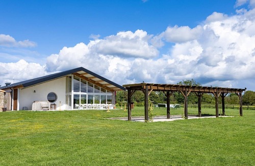 Les Landes-Genusson House | 4-star gîte in the heart of nature