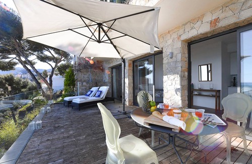 Roquebrune-Cap-Martin Villa | 40 m² Villa ∙ 1 bedroom ∙ 2 guests